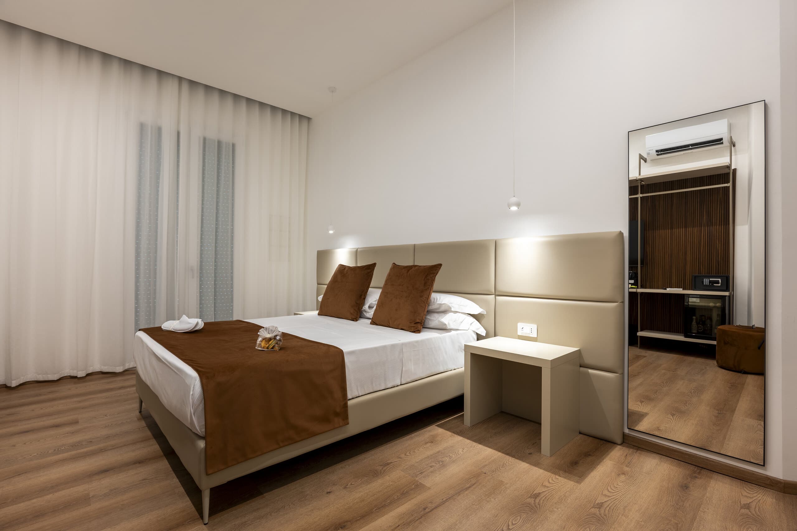 Camera 202 Deluxe — B&B Gallery Luxury, Palermo